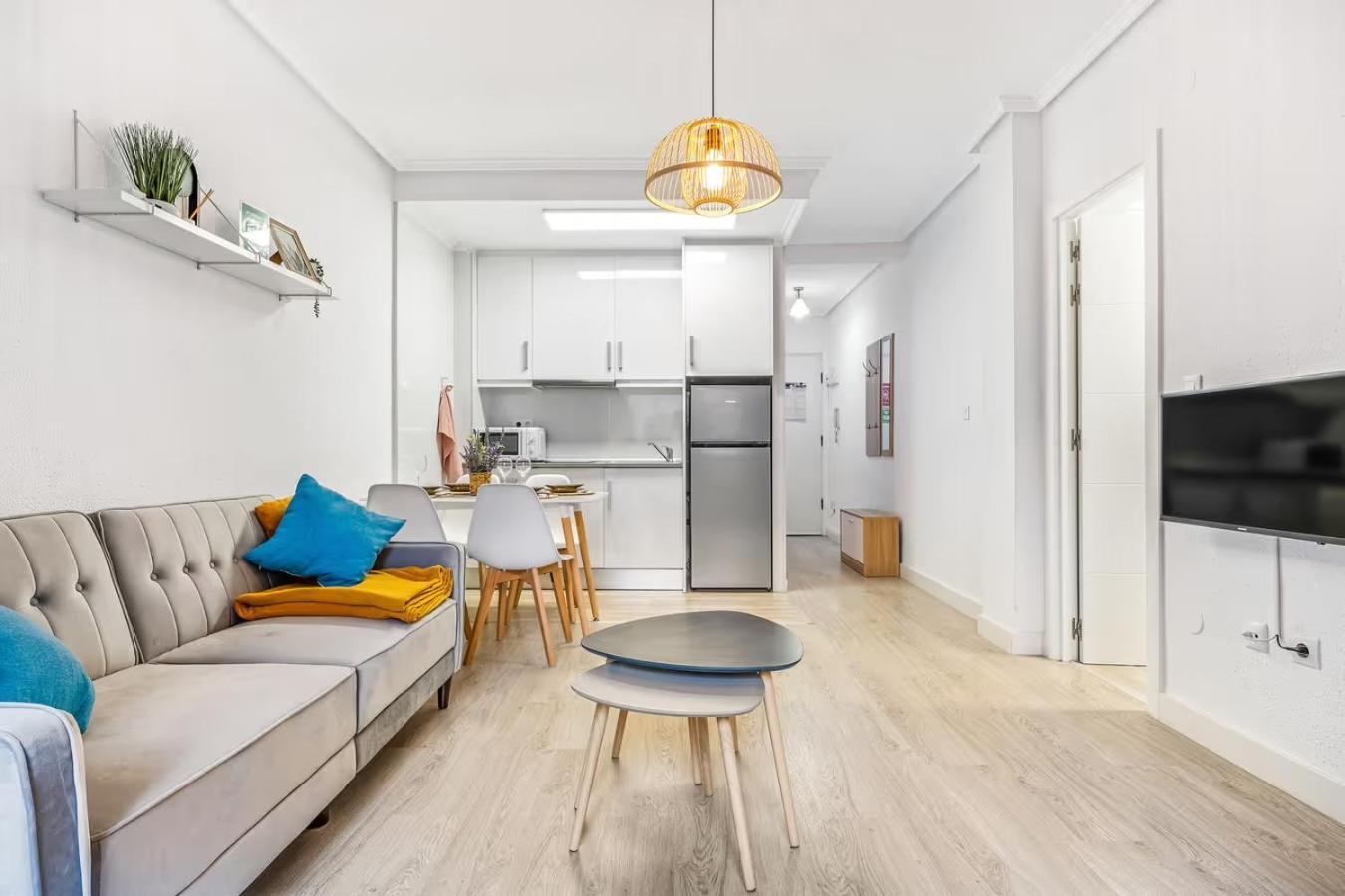 Apartamento Estefany A 100 M De Playa Торевьиа Экстерьер фото